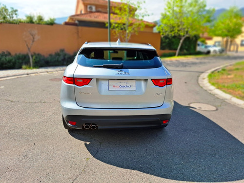 Jaguar F-PACE 2.0 I D Prestige