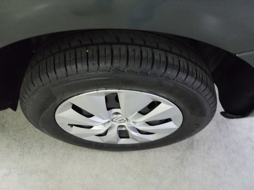 Imagem 6 de 6 de Volkswagen Voyage 2013 1.0 Vht Total Flex 4p