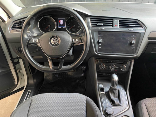Imagen 8 de 15 de Volkswagen Tiguan Allspace 2018 2.0 Tsi Comfortline Dsg
