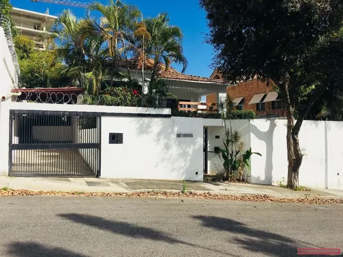 Casa En Venta - Urb. Altamira