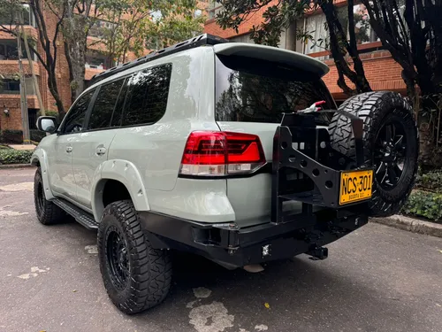 Toyota Land Cruiser 4.5 Imperial Lc200 Diésel