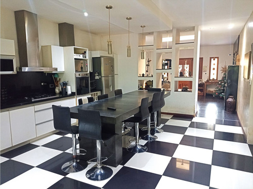 Casa En Venta En Fincas De Maschwitz - 6 Ambtes C/pileta - 254 M2