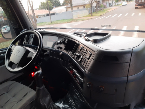 Imagem 8 de 10 de Volvo Fh Volvo