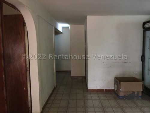 Imagen 3 de 25 de Casa A Solos 20 Metros De Av Libertadoren En Venta En Barquisimeto, Fundacíon Mendoza, Jose G. Lopez Tlf. 04145533925. Código 22-23256. Lara, Venezuela