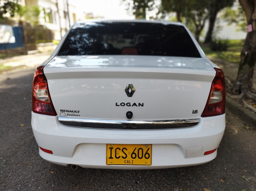 Renault Logan 2015 1.6 Expression