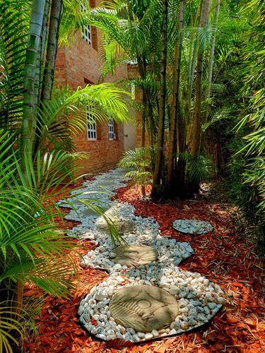 Casa Quinta En Urbanización Los Charros , Cerca De C.c. Sebucán Caracas