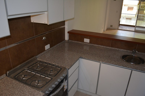 Imagen 5 de 14 de Departamento De 3 Amb Excelente Ubicación