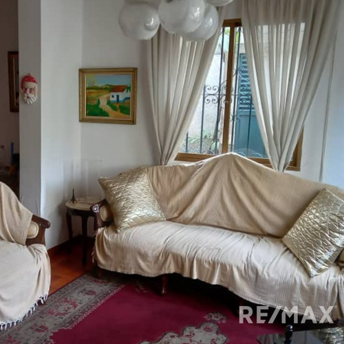 Imagen 3 de 12 de Casa En Venta Urbanización Guaicaipuro 0412-0161391