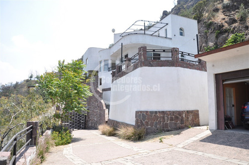 Casa En Venta En El Arrayán, Vista Insuperable Espectacular