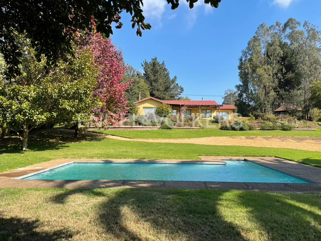 Imagen 2 de 19 de Parcela Con Casa Estilo Chilena