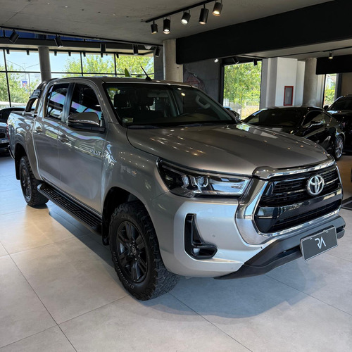 Toyota Hilux Pick-up 2.8 Cd Srv 177cv 4x2