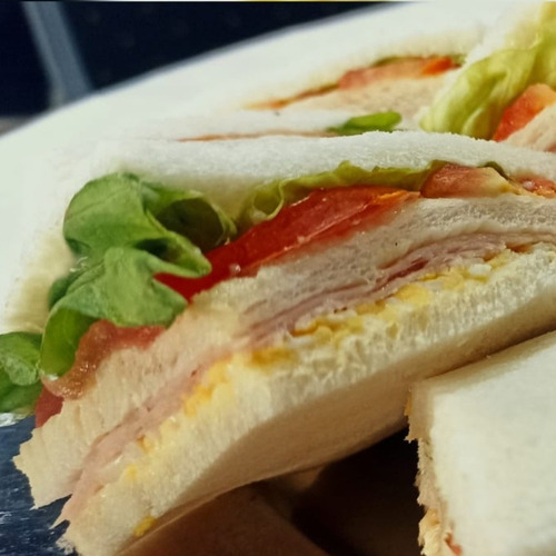 Imagen 2 de 5 de Servicio De Catering