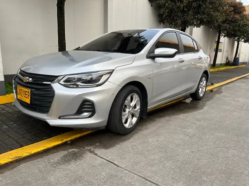 Chevrolet Onix 1.0T Premier Sedan At