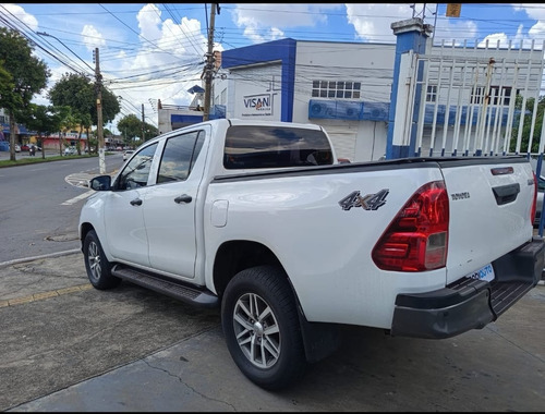 Toyota Hilux 2.8 STD 4X4 CD 16V DIESEL 4P MANUAL