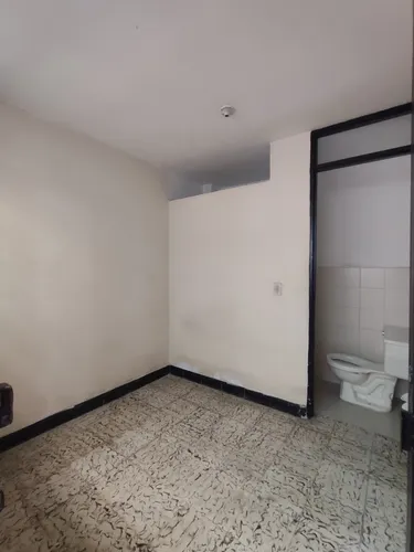 Casa En Arriendo En Avenida Libertadores. Cod A30663