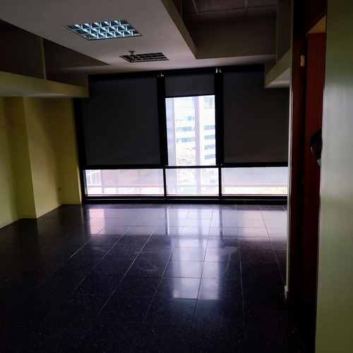 Imagen 3 de 8 de Se Alquila Oficina 114m2 La Castellana 7575