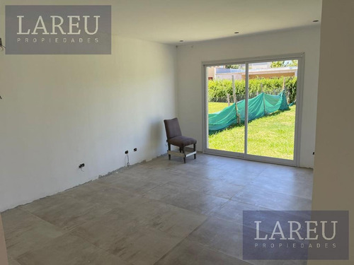 Imagen 6 de 16 de Casa En Venta - Barrio Santa Guadalupe