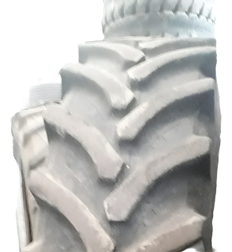 Llanta Agrícola Usada 20.8 R38 R1 (520/85 R38) (Usado)