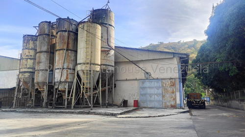 Galpon Fabrica Industral En Venta La Victoria Zona Industrial 5800m2 Depositos Oficinas Area Taller Carga Y Descarga Pesada Vigilancia Estef 22-12781