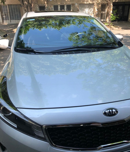 Kia Cerato. 2.0 Nafta Automatico. Rebajo