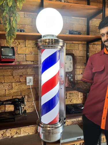 Barber Pole Big Gigante 97cm Prova Dágua Megan Estrutura Prateado 110v