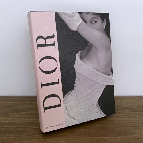 Livro Caixa Decorativo Book Box Estampa Cris Dior Moda Luxo