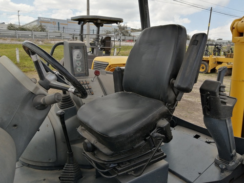 Imagen 7 de 8 de Retroexcavadora Komatsu Wb146-5 2011