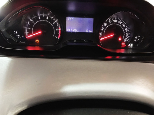 Imagen 9 de 13 de Peugeot 208 1.5 5p Active