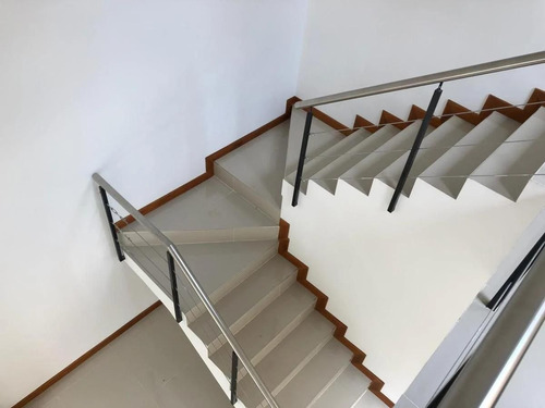 Imagen 3 de 26 de Hermoso Dúplex En Barrio Cerrado.
