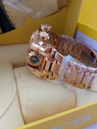 Reloj Invicta Linea Bolt Zeus Cadena En Bisel (Usado)