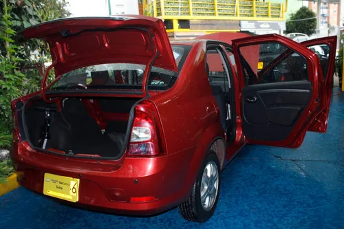 Renault Logan 1.6 Dynamique 2014
