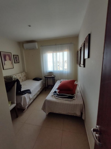 Imagen 11 de 17 de Departamento De 2 Dormitorios Céntrico