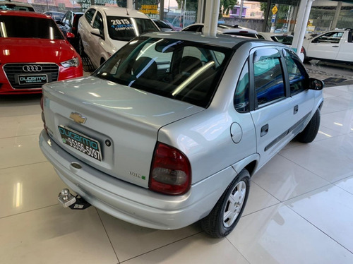 Imagem 2 de 11 de Chevrolet Classic Life 1.0 Flex 2010
