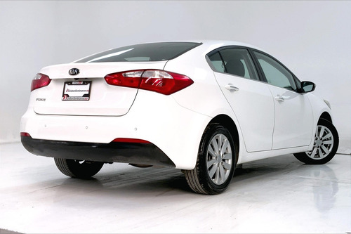 Imagen 13 de 25 de Kia Forte 4 Pts Ex, Ta, A/ac, Camara Reversa, Ra-16