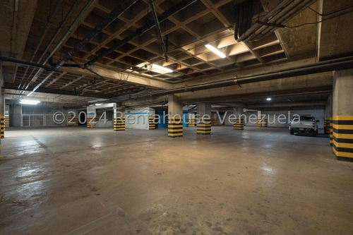 Local Comercial Automotriz De 3 Plantas En Alquiler Santa Rosalia I
