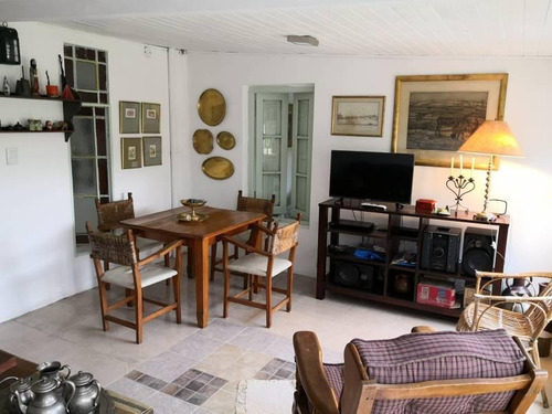 Imagen 7 de 23 de Casa De Dos Dormitorios, Un Baño, Escritorio, Amplio Jardin
