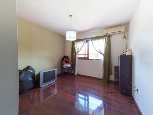 Imagen 13 de 16 de Venta Casa Duplex 3 Ambientes Haedo Moron