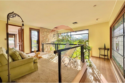 Casa Con Historia En Barrio Gran Bretaña