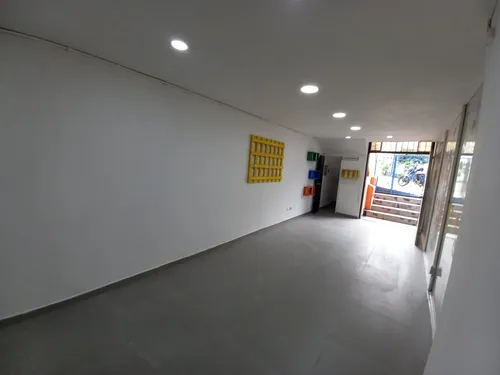 Local En Arriendo En Versalles (279059897).