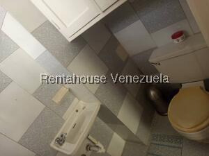 Práctico Apartamento En Venta En El Marqués