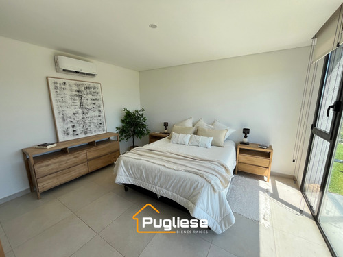 Casa De Diseño En Venta En Ceibos Puertos Con Galeria Y Pileta