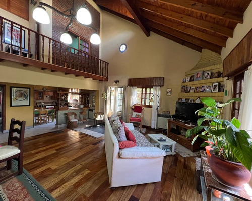 Casa Venta Benavidez C/ Pileta + Depto Lote 638 M2
