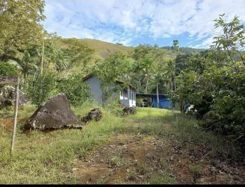 Vende Se Terreno/ Sítio Grande Com 2 Casa