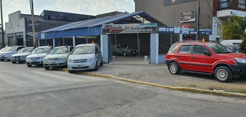 Imagen 4 de 10 de Vendo Hermosa Esquina Bendecida Av Crovara 3693 La Tablada Entran 21 Autos Con Más De 25 Años De Fondo De Comercio.... Planos Para 5 Locales A Futuro