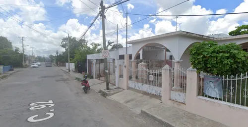 Casa En Venta En Colonia Centro Obrera, Mérida, Yucatán. Af*