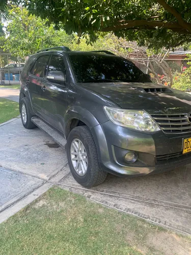 Toyota Fortuner 3.0 Sr5