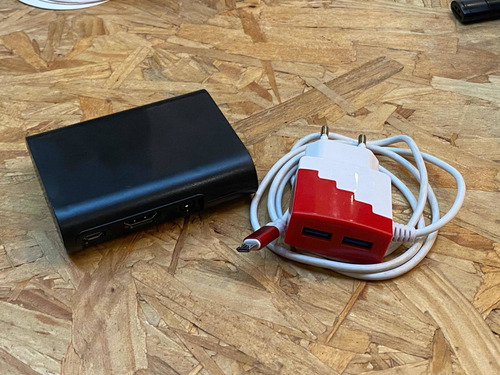 Imagem 2 de 2 de Raspberry Pi 3 Model B + Sd 32gb + Fonte