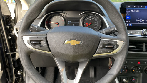 Imagen 19 de 25 de Chevrolet Onix