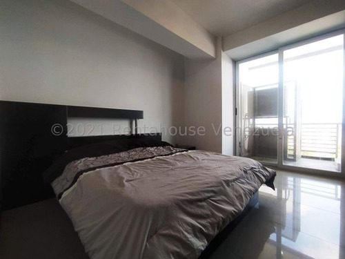 Imagen 27 de 30 de Apartamentos En Venta En Nueva Segovia Barquisimeto, Lara 22-10707 Romer Gonzalez Asesor Inmobiliario Rentahouse