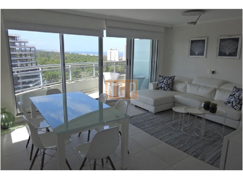 Imagen 10 de 30 de En Exclusividad Departamento De Metraje De 2 Dormitorios Transformado En Loft Roosevelt, Punta Del Este Piso Alto Con Vista Al Mar!